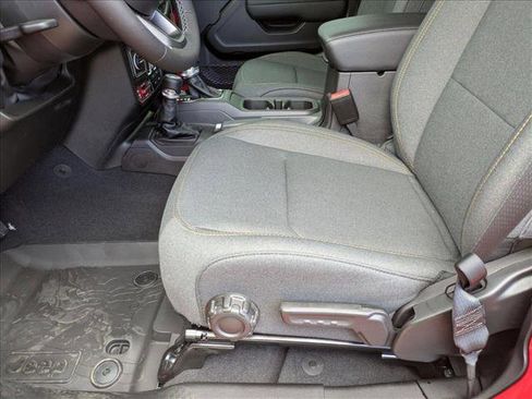 New 2025 Jeep Gladiator Willys image 4