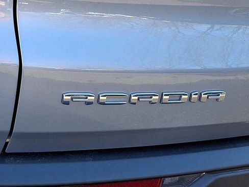 Used 2025 GMC Acadia Elevation image 30