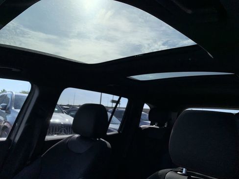 Used 2024 Mercedes-Benz EQB 300 4MATIC image 16