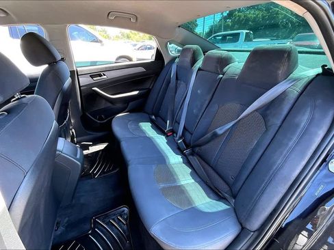 Used 2018 Hyundai Sonata SEL w/ Tech Package 02 FWD image 6
