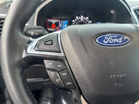 Used 2024 Ford Edge Titanium image 21