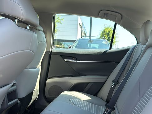 Used 2024 Toyota Camry SE AWD/4WD image 21