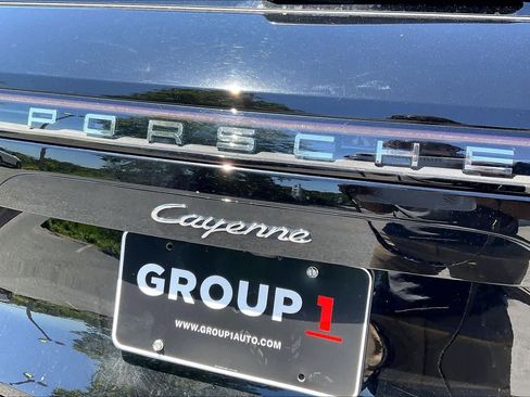 Used 2020 Porsche Cayenne AWD/4WD image 32
