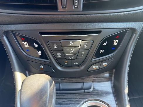Used 2016 Buick Envision Premium AWD/4WD image 29