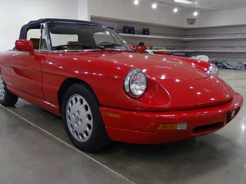 Used 1991 Alfa Romeo Spider Veloce RWD image 21