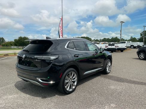 Used 2022 Buick Envision Avenir w/ Technology Package II FWD image 8