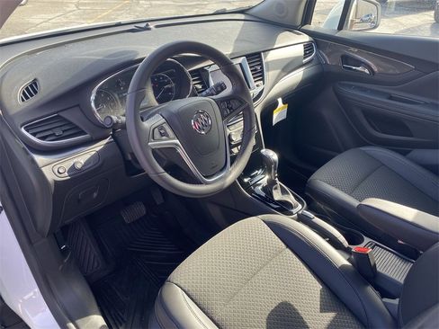 Used 2022 Buick Encore Preferred w/ Safety Package image 10