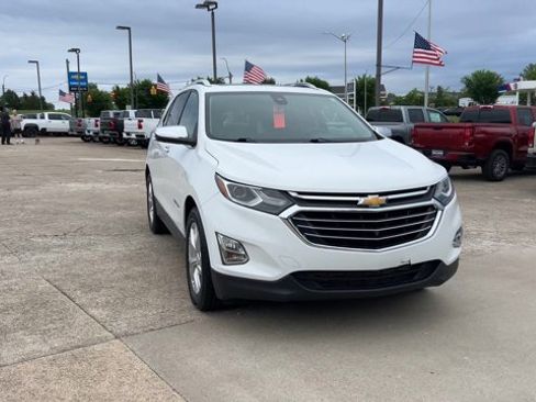 Used 2021 Chevrolet Equinox Premier FWD image 3