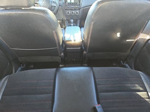 Used 2024 Mitsubishi Outlander Sport SE image 11