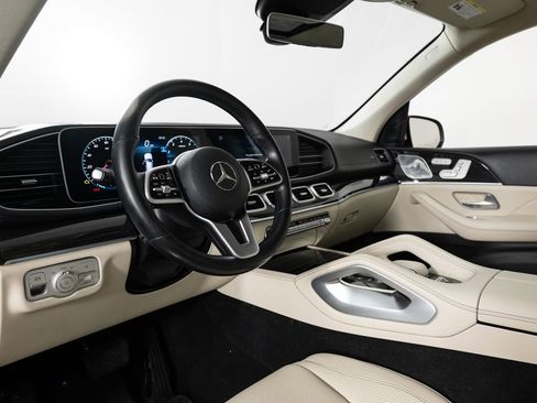 Used 2021 Mercedes-Benz GLS 450 4MATIC image 12