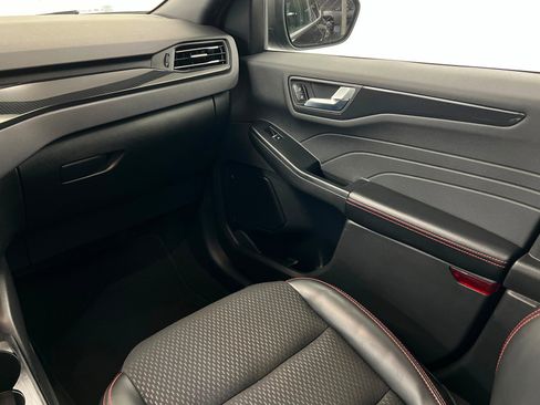 Used 2025 Ford Escape ST-Line image 11