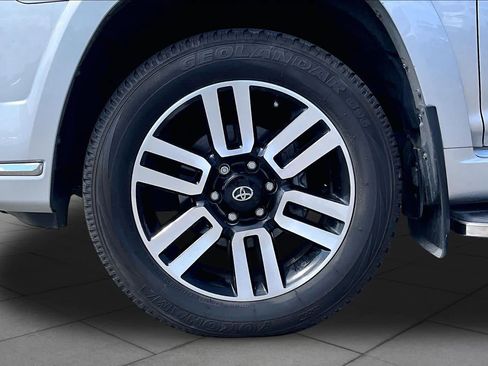 Used 2024 Toyota 4Runner Limited AWD/4WD image 10