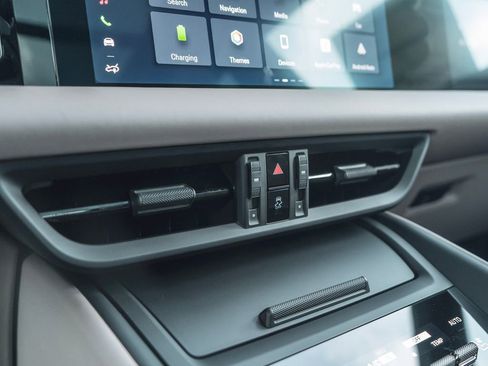 New 2025 Porsche Macan Turbo Electric image 25