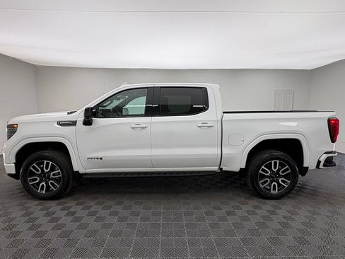 Used 2024 GMC Sierra 1500 AT4 w/ AT4 Premium Package AWD/4WD image 12