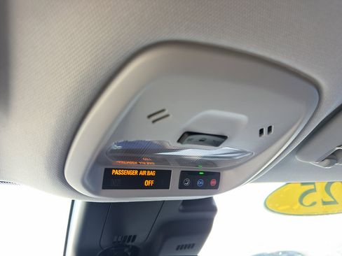 Used 2025 Chevrolet Trax LT w/ Driver Confidence Package image 20