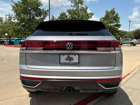 Used 2026 Volkswagen Atlas Cross Sport SE FWD image 7