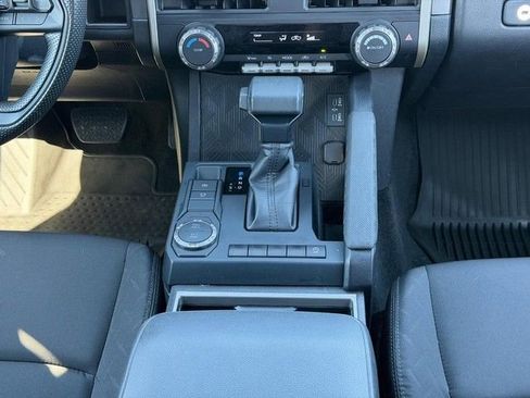 Used 2025 Toyota Tacoma 2WD Double Cab image 16
