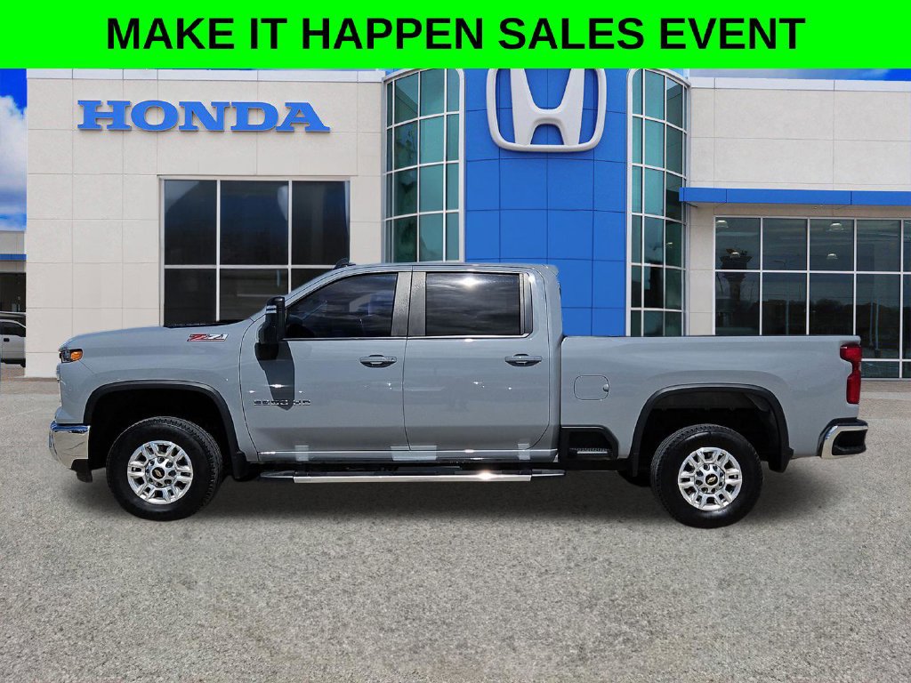 Used 2024 Chevrolet Silverado 2500 LT w/ Convenience Package AWD/4WD image 6