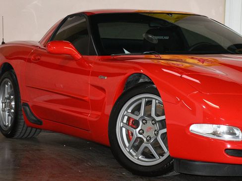 Used 2003 Chevrolet Corvette Z06 w/ Memory Package, 3 Drivers RWD image 53
