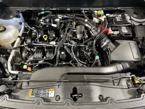 Used 2024 Ford Maverick XLT image 25