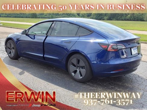 Used 2021 Tesla Model 3 Standard Range Plus image 11