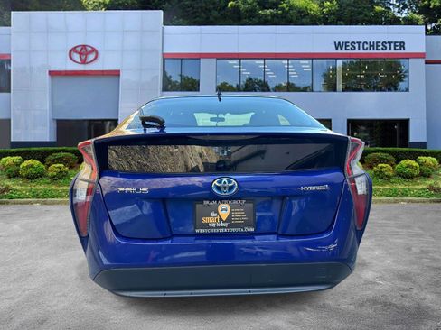 Used 2016 Toyota Prius Three image 5