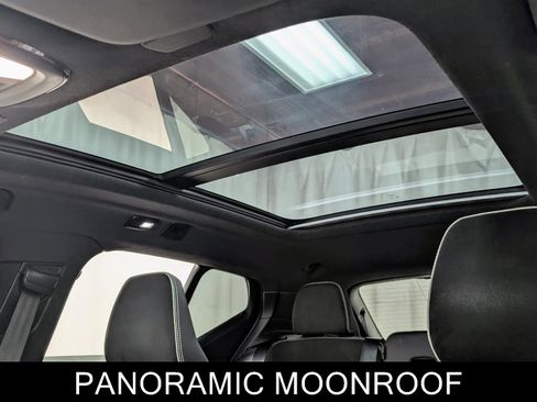 Used 2023 Volvo XC40 Recharge Ultimate w/ Protection Package Premier image 16