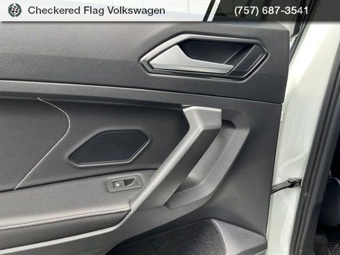 Used 2023 Volkswagen Tiguan SE R-Line FWD image 24
