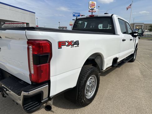 Used 2023 Ford F250 XL w/ 360-Degree Camera Package AWD/4WD image 6