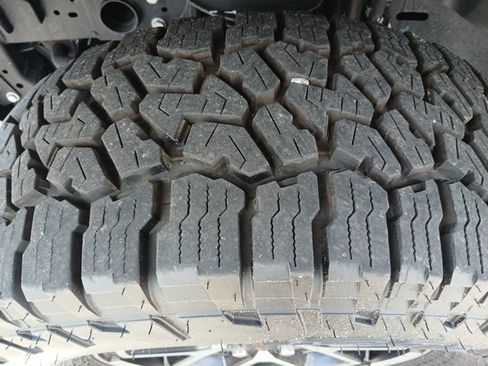 Used 2025 Jeep Gladiator Rubicon AWD/4WD image 52