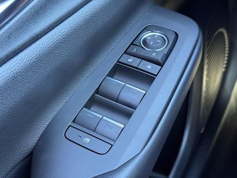 New 2026 Toyota Prius Plug-In Hybrid image 17