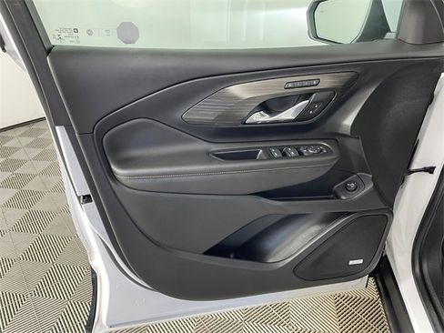 Used 2021 GMC Terrain SLT w/ Infotainment Package II image 19