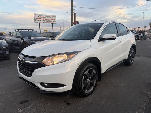 Used 2018 Honda HR-V EX image 3