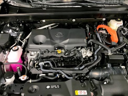 New 2025 Toyota RAV4 LE image 16