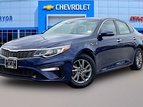 Used 2020 Kia Optima LX image 3