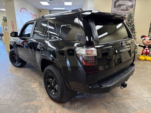 Used 2024 Toyota 4Runner SR5 image 8