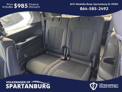 Used 2023 Jeep Grand Cherokee L Laredo image 12