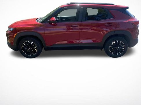 Used 2021 Chevrolet TrailBlazer LT w/ Convenience Package FWD image 4