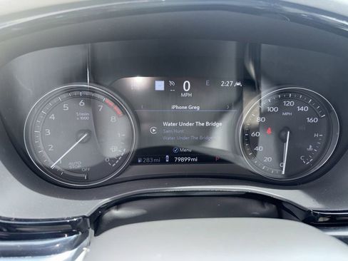 Used 2021 Cadillac XT6 Premium Luxury AWD/4WD image 2