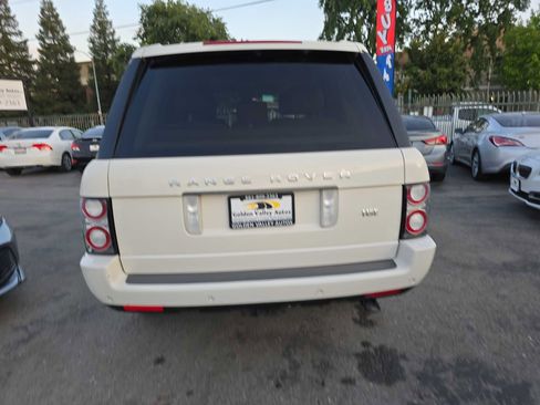 Used 2010 Land Rover Range Rover HSE LUX image 8