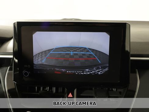 Used 2023 Toyota Corolla LE FWD image 4