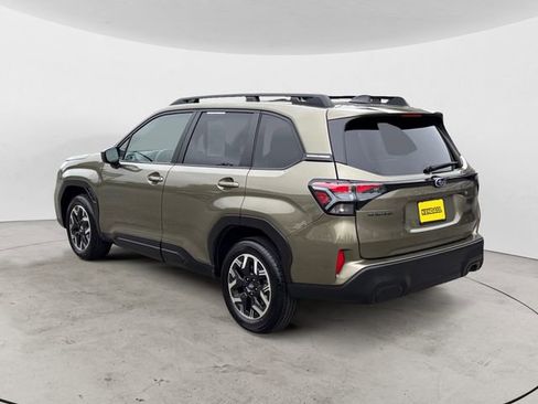 Certified 2025 Subaru Forester Premium AWD/4WD image 3