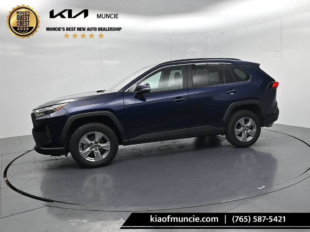 Used 2025 Toyota RAV4 XLE AWD/4WD image 4