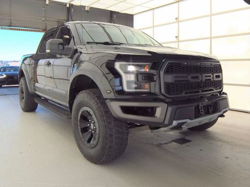 Used 2017 Ford F150 Raptor w/ Equipment Group 802A Luxury AWD/4WD image 3