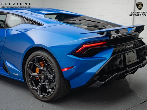 Used 2024 Lamborghini Huracan Tecnica image 13