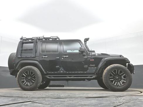 Used 2016 Jeep Wrangler Unlimited Sahara w/ Max Tow Package AWD/4WD image 48