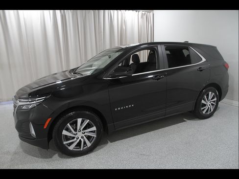 Certified 2024 Chevrolet Equinox LT FWD image 3
