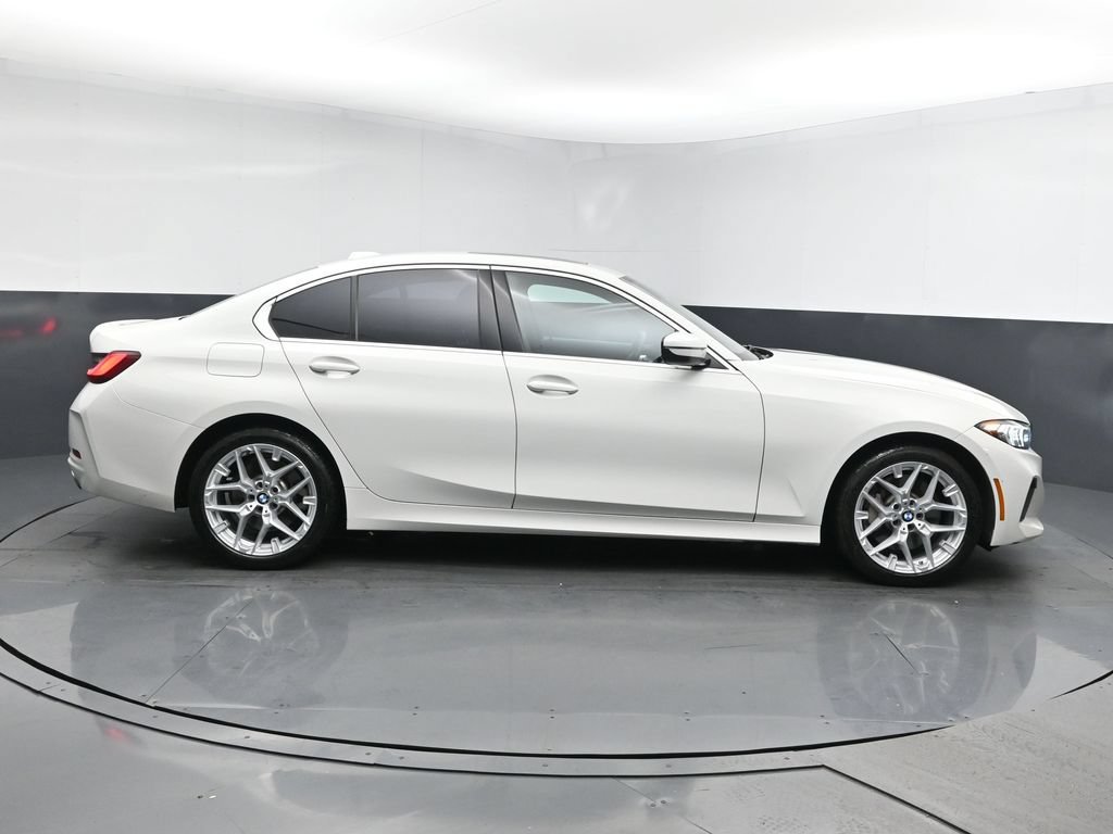Used 2025 BMW 330i xDrive Sedan AWD/4WD image 3