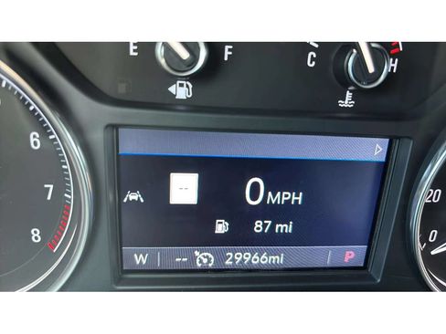 Used 2023 Buick Enclave Essence AWD/4WD image 18
