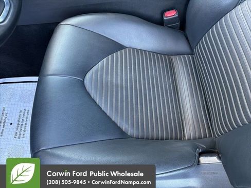 Used 2019 Toyota Camry SE image 24